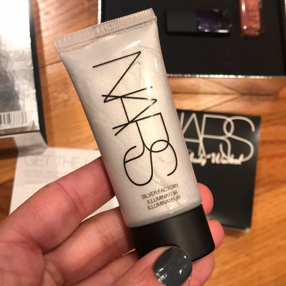 Never used NARS Andy Warhol collaboration set. - Picture 6 of 6